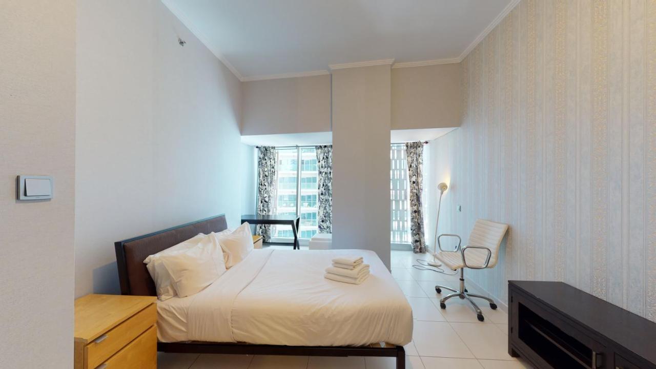 Apartment Key View - Cayan Tower *